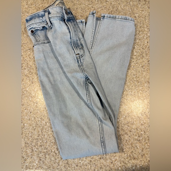 Abercrombie & Fitch Light Blue Women's Straight Leg Jeans - Picture 4 of 6